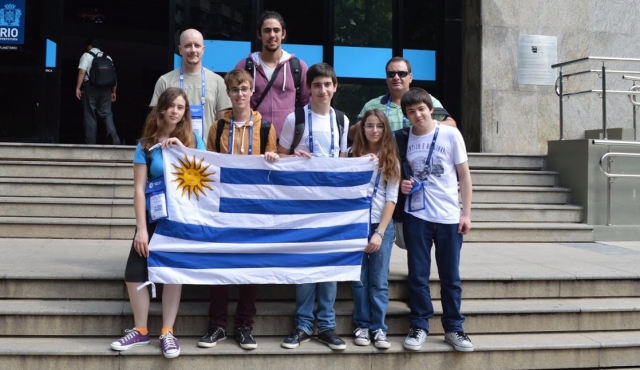 Jóvenes uruguayos trajeron cinco medallas de las Olimpíadas de Astronomía