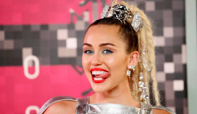 Miley Cyrus protagonizará la serie de Woody Allen