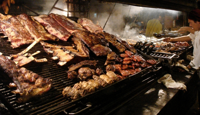 Tabaco, alcohol y contaminación del aire son más cancerígenos que la carne