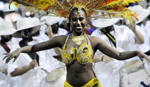 Carnaval tendrá 16 escenarios populares en Montevideo