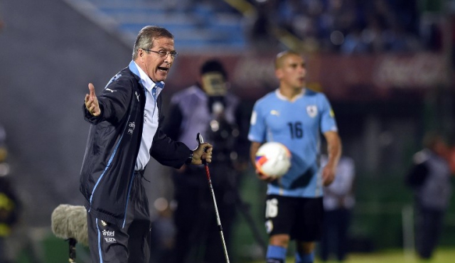 Tabárez confirma atraso con su cuerpo técnico 