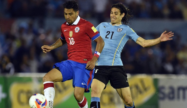 Jara se disculpó con Cavani