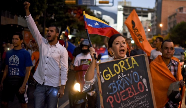 Oposición obtiene más del 64% del Parlamento en Venezuela