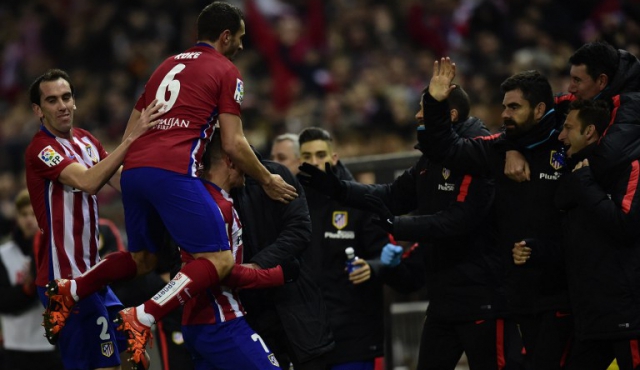 Con Godín y Josema el Atlético alcanzó la punta