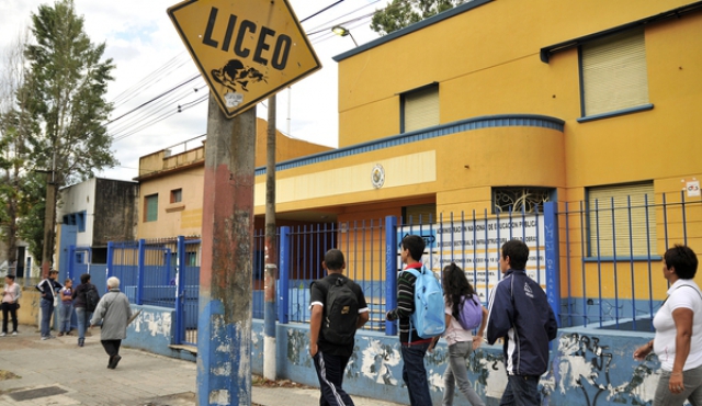PISA: casi un tercio de liceales uruguayos debajo del “umbral de competencia”