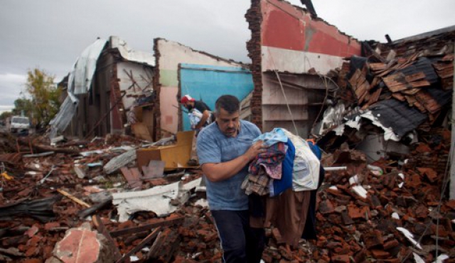 Son cinco los muertos por el tornado en Dolores