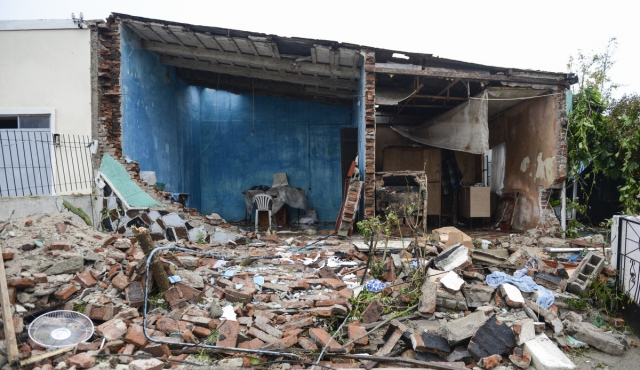 Tornado dejó “entre 800 y 1.000 casas con problemas”