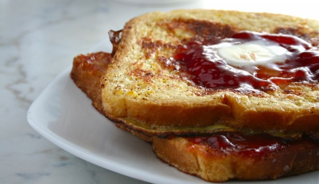Tostadas, solos y en casa: el desayuno de los uruguayos