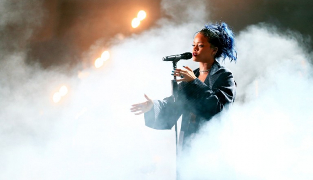 Rihanna y Metallica encabezarán concierto contra la pobreza en Nueva York