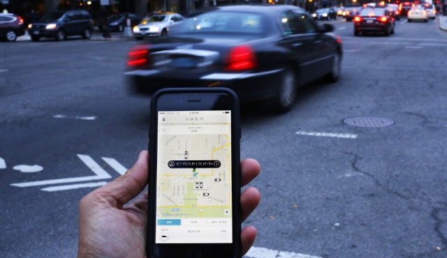 Uber acelera rumbo a los autos sin conductor