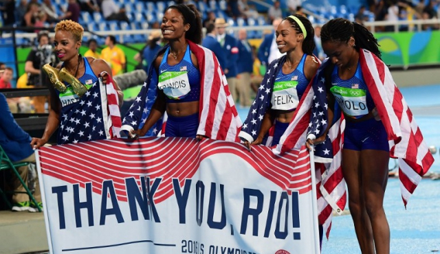 EEUU se quedó con el oro en los relevos 4x400