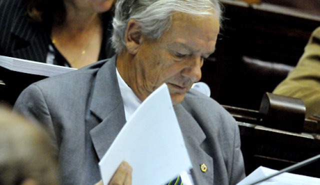 Orrico acusa a sector de Astori de evadir al BPS