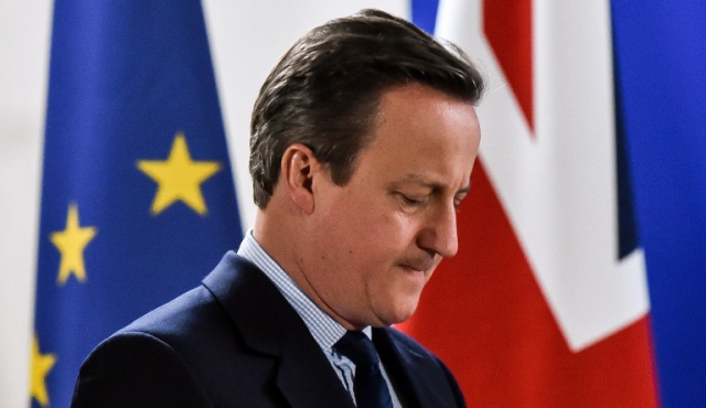 Cameron abandona la política