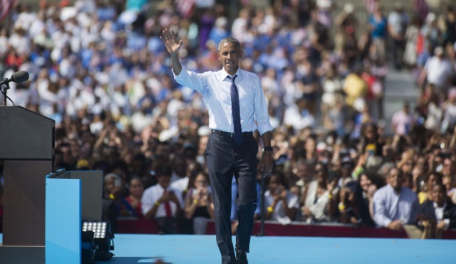 Con Hillary en reposo, Obama y Bill Clinton salen en campaña