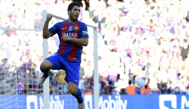 Gol de Suárez en la goleada del Barcelona sobre Deportivo La Coruña 