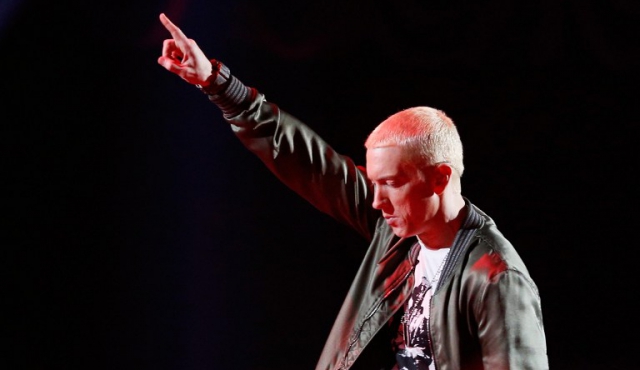 Eminem reaparece con una incendiaria canción contra Trump