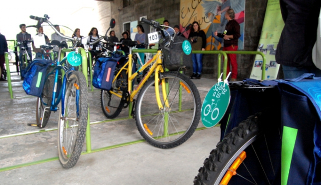 Unibici entregó primeras bicicletas gratis a estudiantes con becas