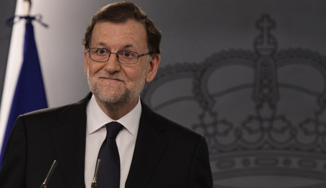 Rajoy augura un difícil segundo mandato en España y ofrece diálogo