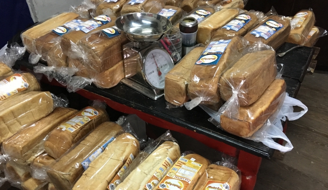 El mercado popular “contra el abuso” cumple un año