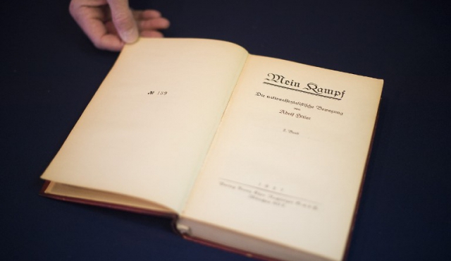 Gran éxito en Alemania de la reedición de Mein Kampf de Hitler 