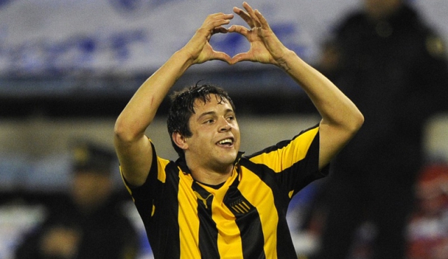 Peñarol suma a Matías Mier y Lucas Cavallini