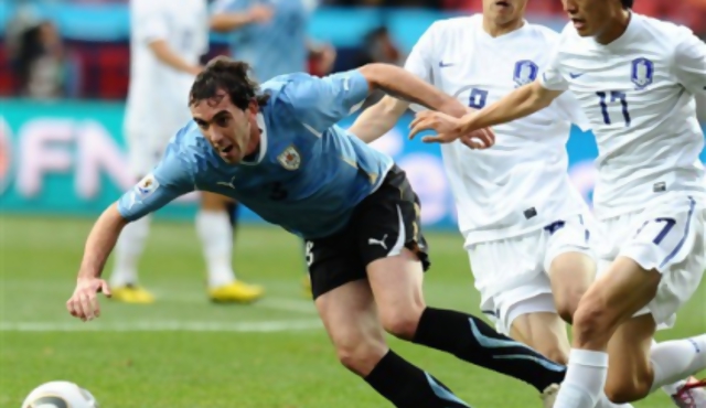 Godín salió por lesión