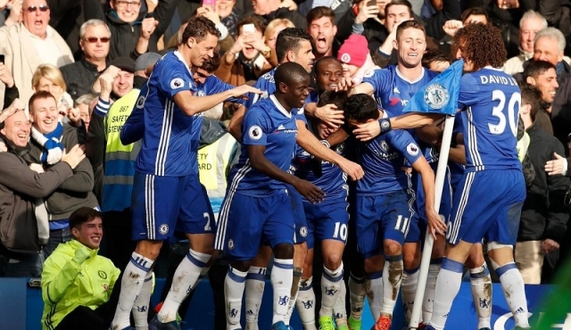 El Chelsea aplastó al Arsenal y se acerca al título