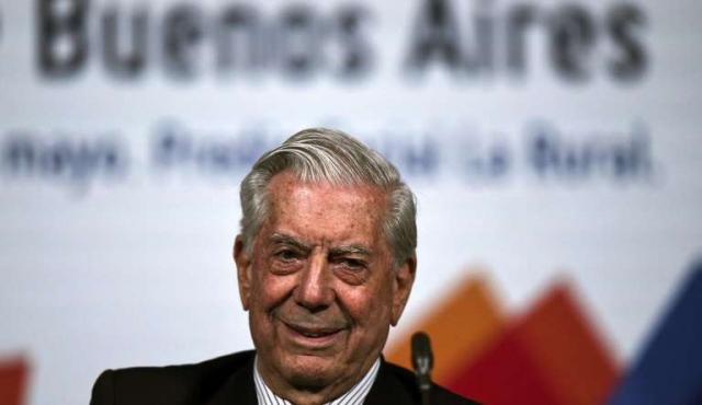 Vargas Llosa pide más literatura y menos pantalla