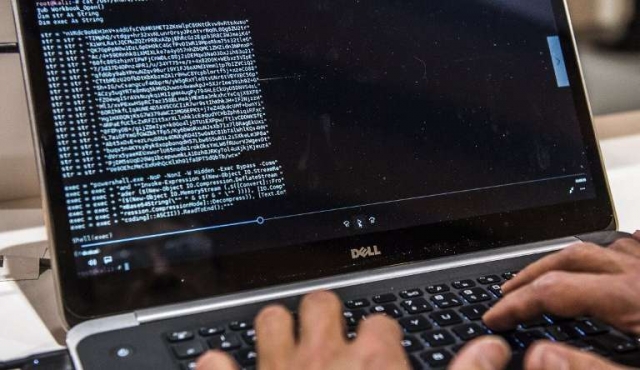 Israel desbarata plan del EI para crear una laptop capaz de explotar un avión