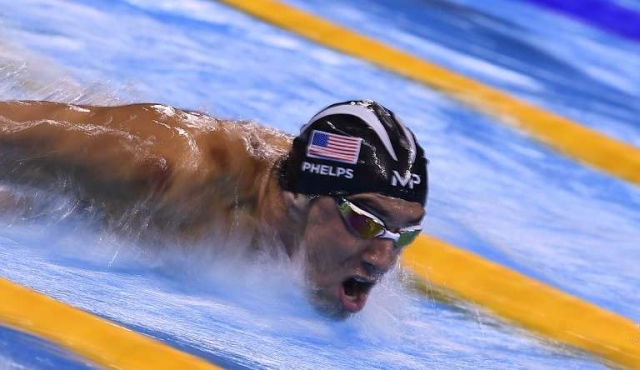 Michael Phelps competirá contra un tiburón real
