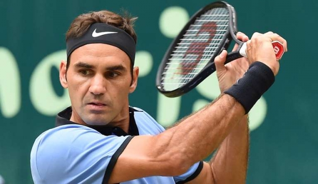 Federer barre a Zverev en la final del Torneo de Halle