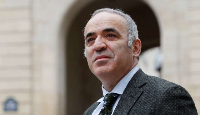 El campeón de ajedrez Kasparov vuelve a los tableros para un torneo en EEUU