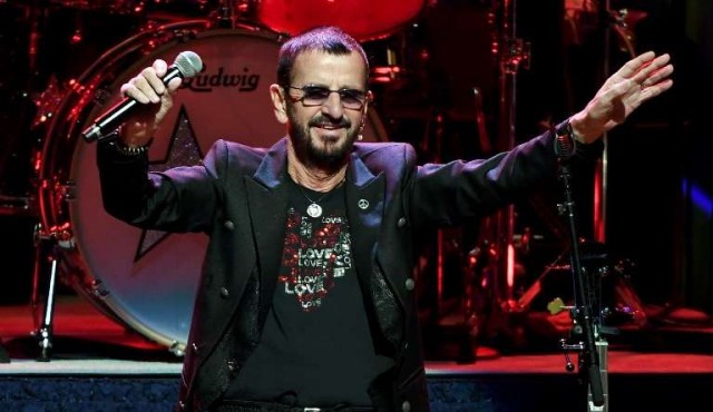 Ringo Starr celebra su cumpleaños 77 con una canción que pide amor en el mundo
