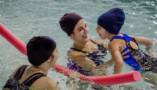 La Escuela Roosevelt vuelve a tener piscina para hidroterapia