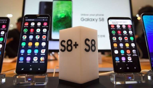 Samsung anuncia un beneficio récord y se encamina a superar a Apple