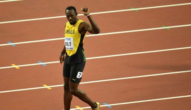 El rey Bolt supera primer obstáculo hacia una despedida gloriosa