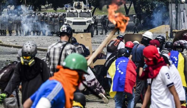 Los bandos que protagonizan los enfrentamientos en las calles de Venezuela