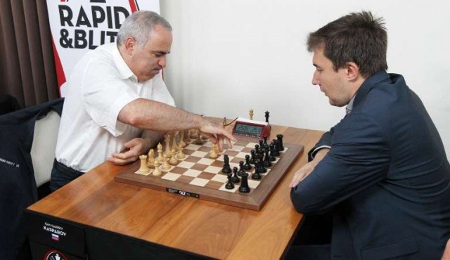 Kasparov invicto pero sin victorias en su regreso al ajedrez