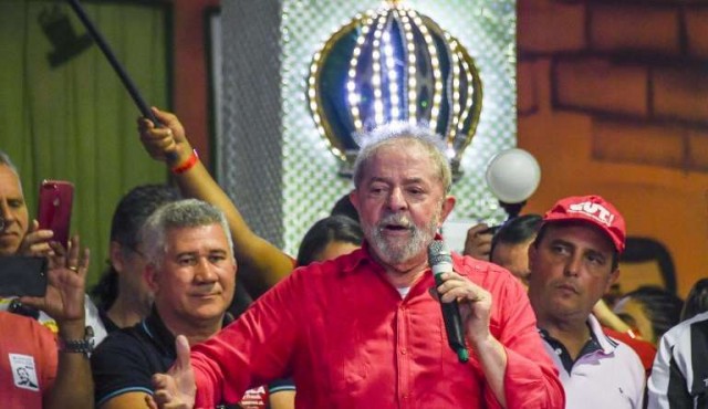Lula vuelve a sus raíces para reconquistar Brasil