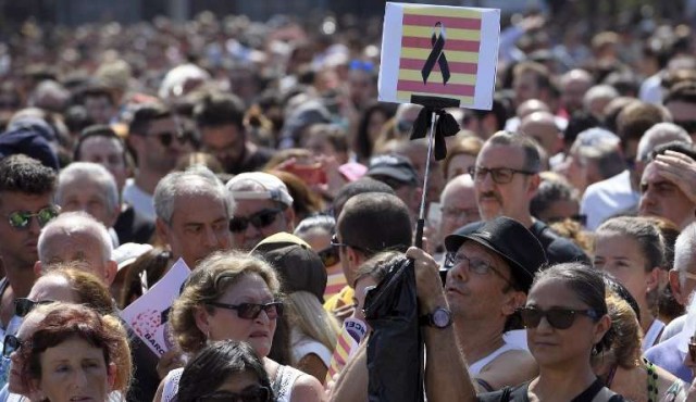 “No tengo miedo”, dice España tras los atentados
