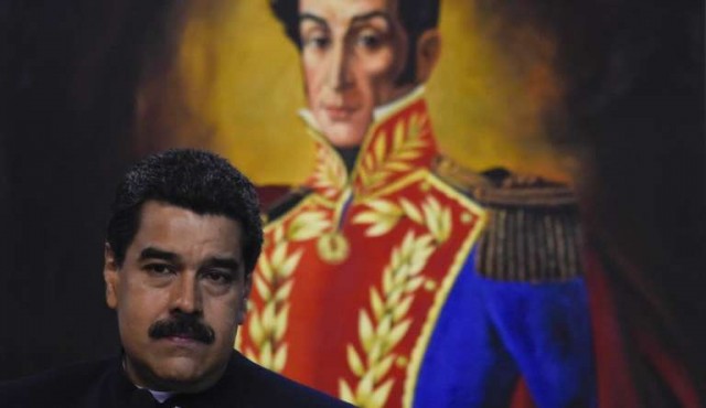 Venezuela despliega tropas, aviones y tanques ante “amenaza” de Trump​