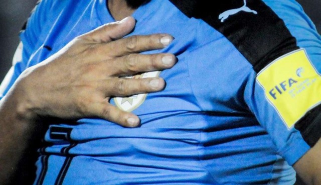 El plantel de la selección quiere que FIFA intervenga la AUF