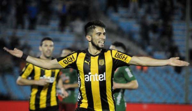 Peñarol toma la punta y se ilusiona