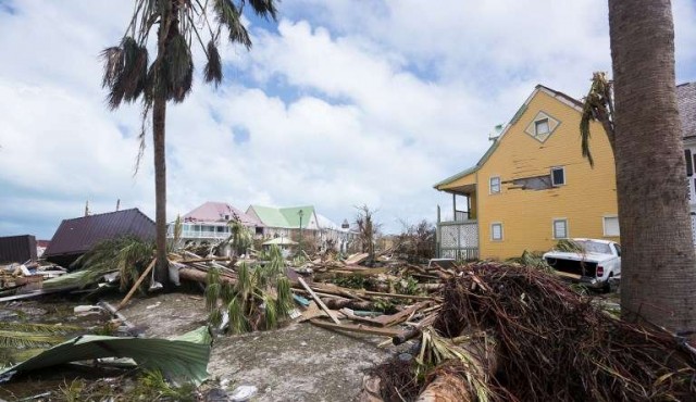 Cancillería difunde contactos para uruguayos ante el Huracán Irma