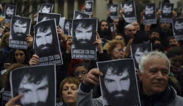Argentina: gobierno toma distancia de Gendarmería en caso Santiago Maldonado