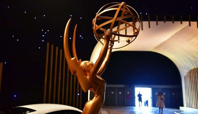 Alcohol, regalos y buena prensa: ¿cómo ganar un Emmy?