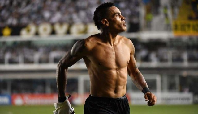 Barcelona de Almada dejó afuera a Santos con gol de Álvez