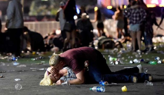 Gigantes de internet fallaron en contener noticias falsas sobre matanza en Las Vegas