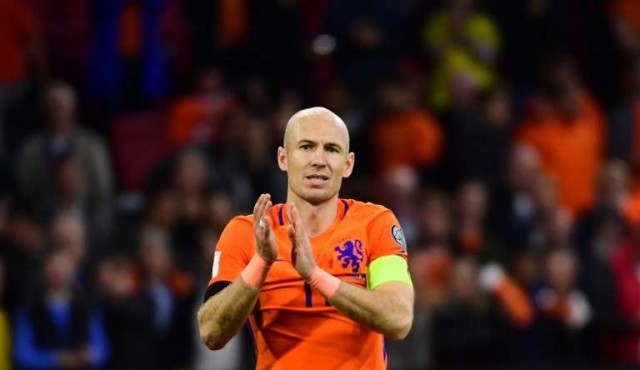 Robben anuncia su adiós de la selección tras la eliminación de Holanda