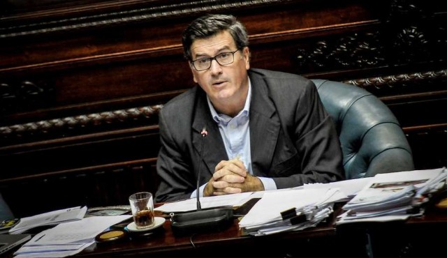 Bordaberry acusó a Cutcsa y Buquebús por “donaciones encubiertas”